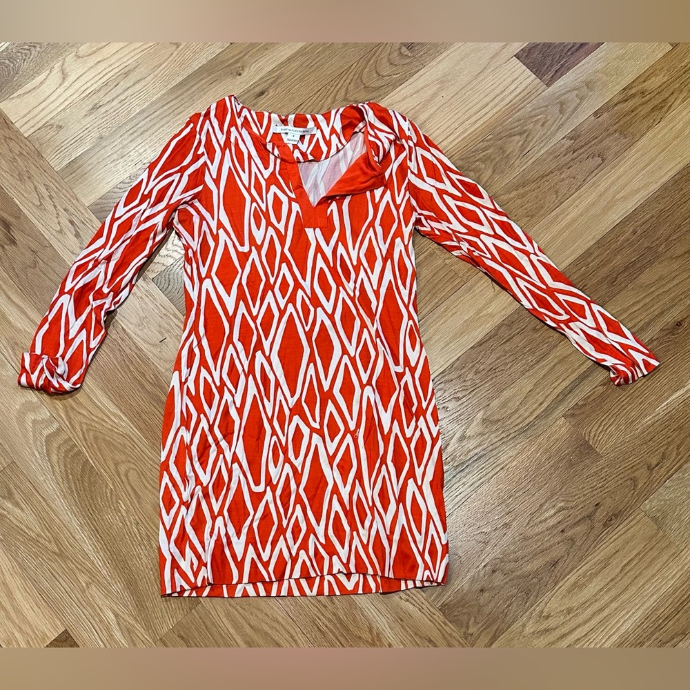 Diane Von Furstenberg Red and White Patterned Top